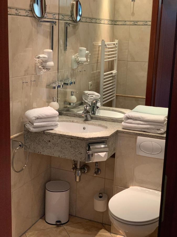 Private Suite Im Gebaeude Des Graf Eberhard Hotels Bad Urach Exteriér fotografie